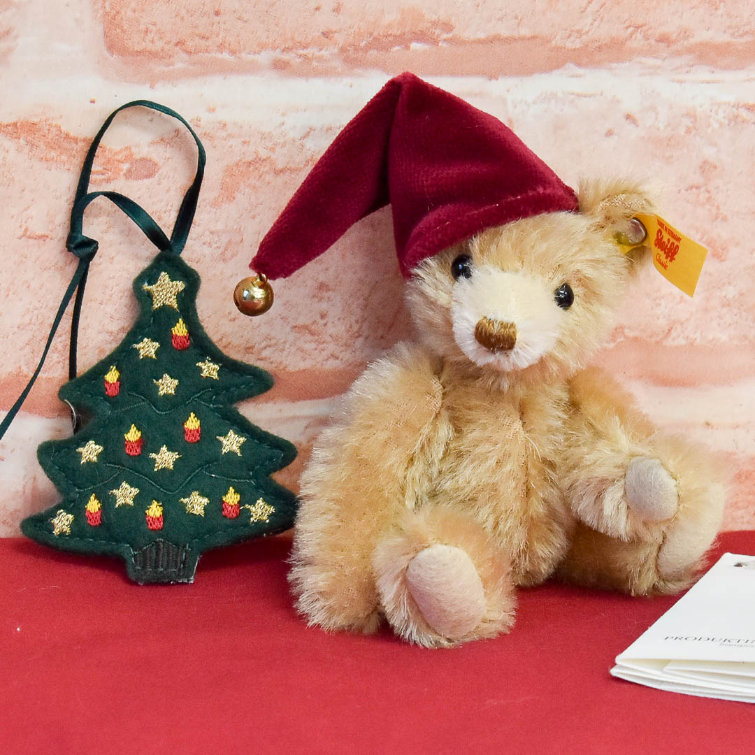 シュタイフ テディベア ニック ウィズ クリスマスツリー | Dear