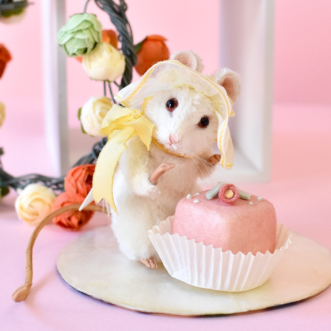 R.John Wright「Petit Four」 | Dear Bear 目黒店